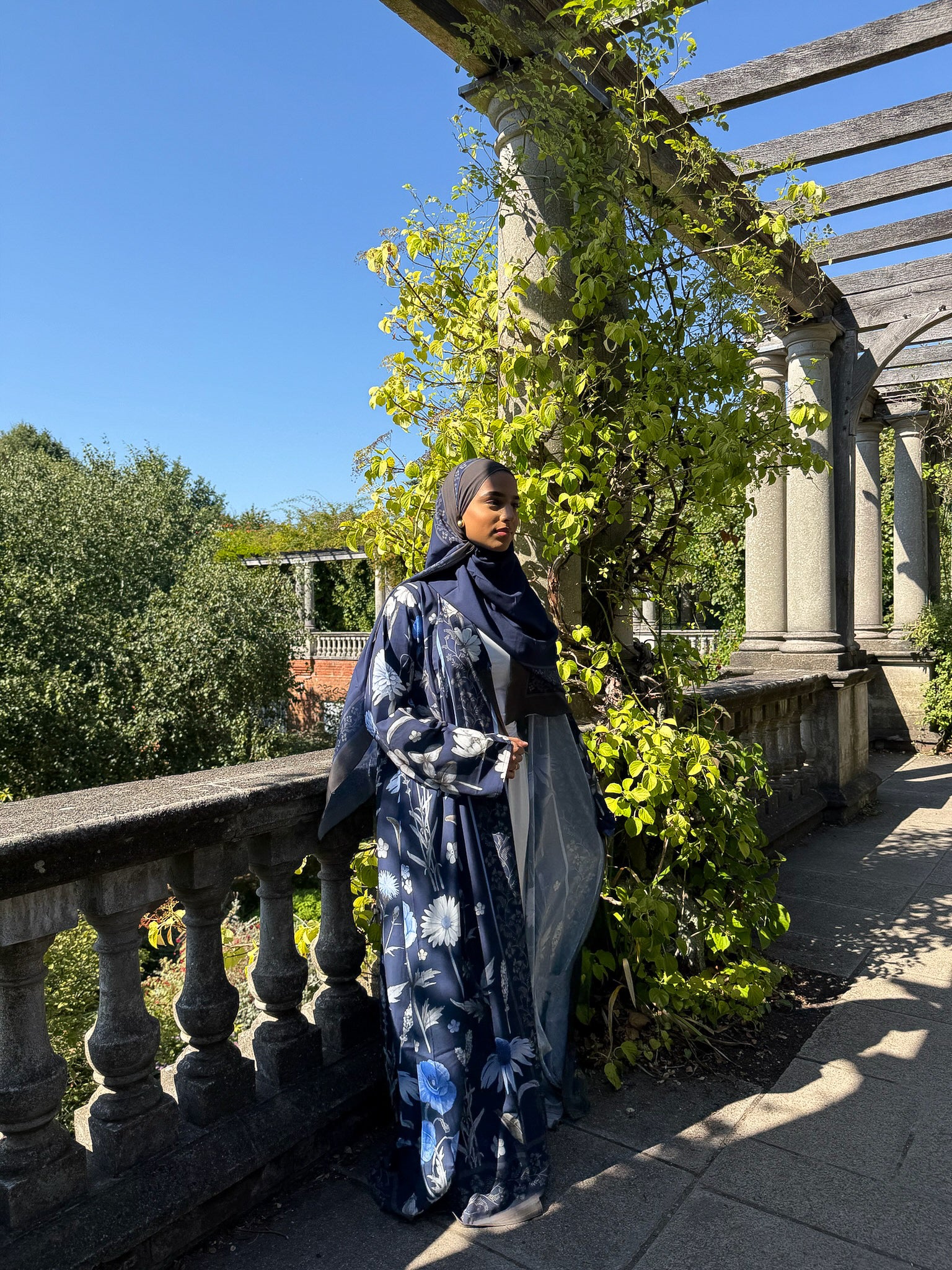 Yasmina Navy - ياسمينة