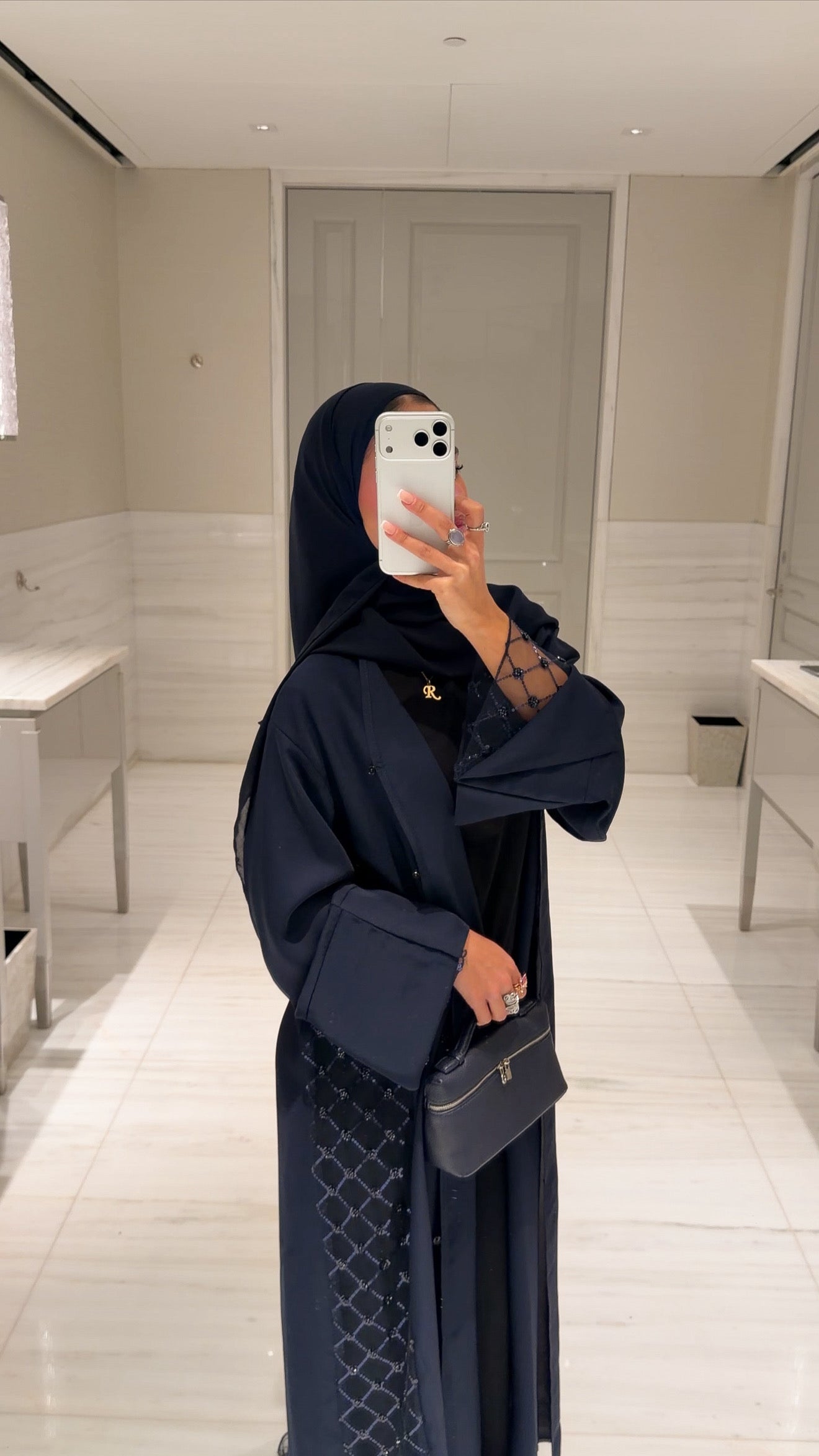 Navy Maya - مايا