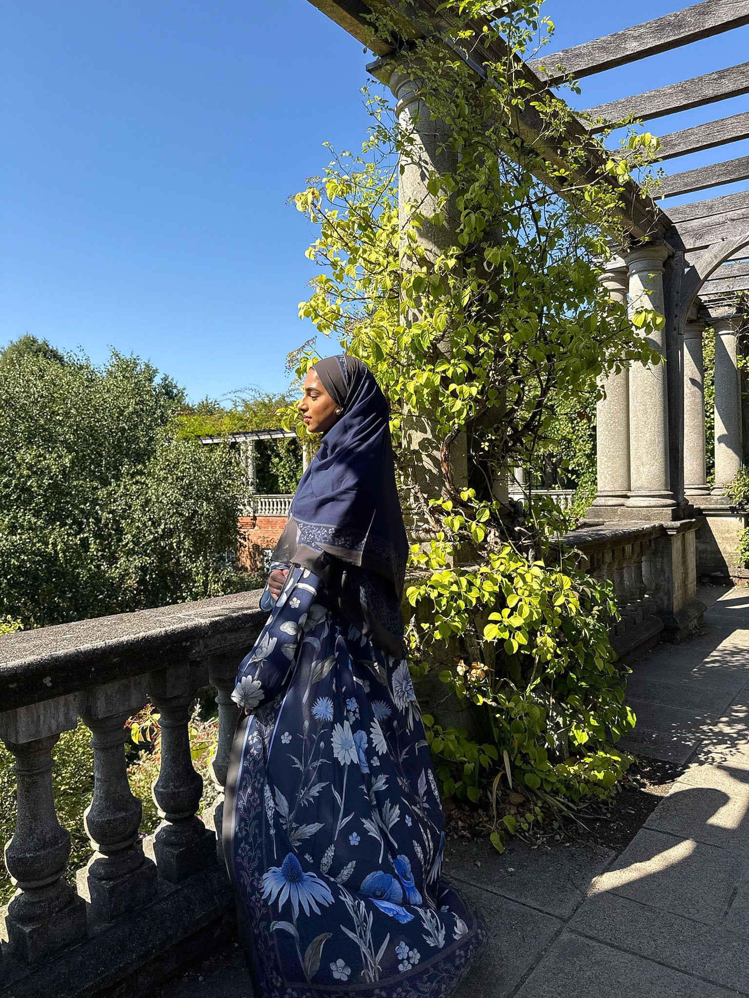 Yasmina Navy - ياسمينة