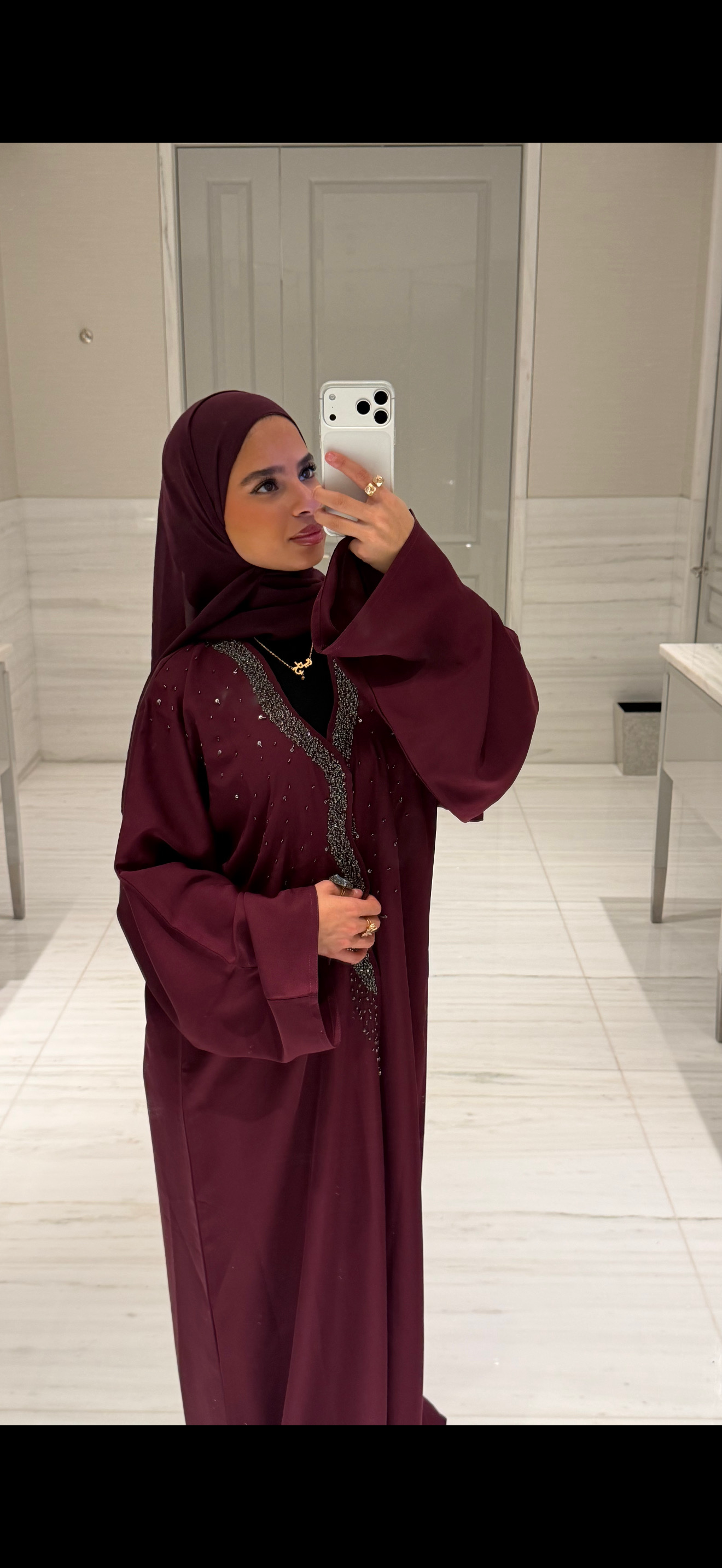 Hala Maroon - هلا